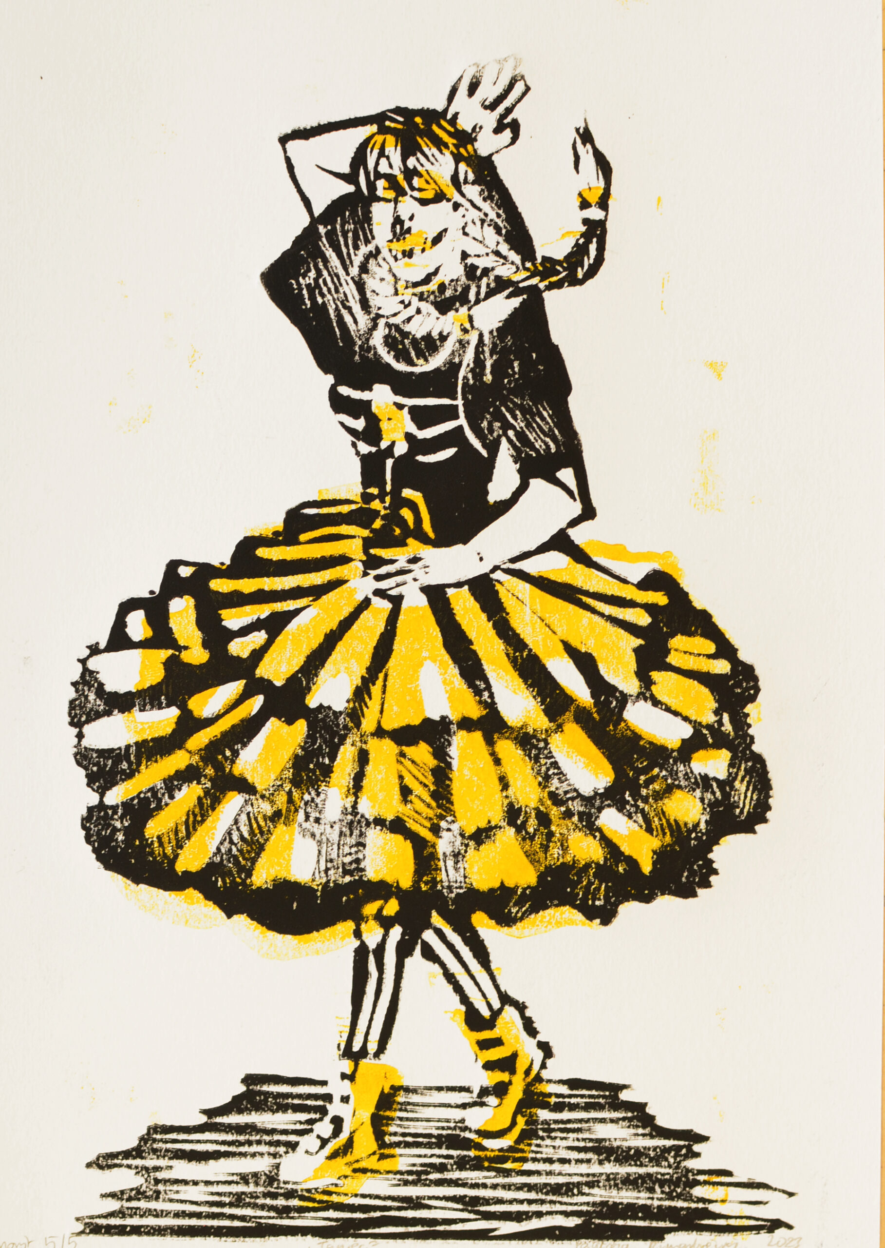 Fotografia przedstawia linoryt dwukolorowy z tańczącą kobietą w sukni z falbanami.