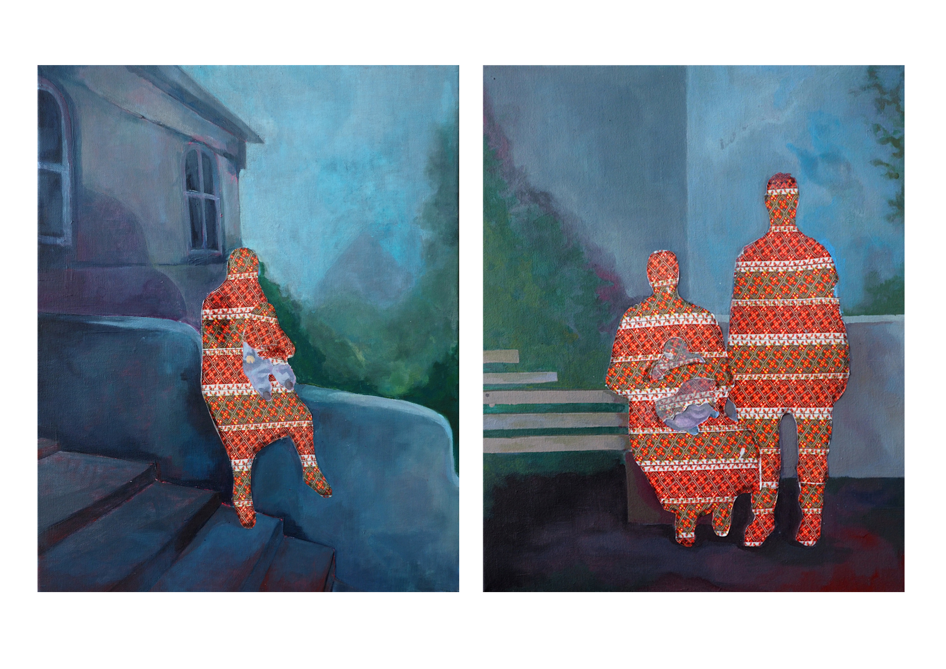 Oba obrazy są utrzymane w niebiesko-fioletowych barwach. W obrazie po lewej stronie są schody i murek. Na murku siedzi kobieta z dzieckiem. Kobieta i dziecko są pokryte pomarańczowo-zielonym wzorem. Za kobietą widać budynek i zielone drzewo. Drugi obraz przedstawia portret małżeństwa. Kobieta trzyma na rękach dziecko. Małżeństwo jest pokryte wzorem. Za postaciami jest zielone drzewo i murek.